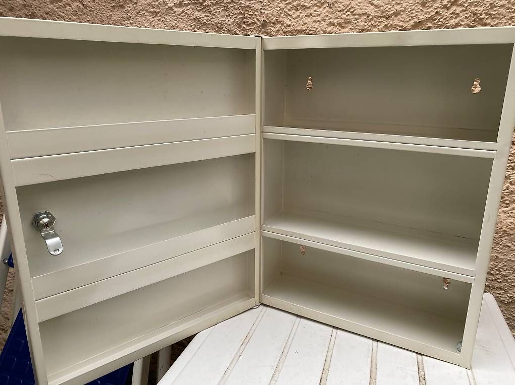 Armadietti a specchio: Armadietto per medicamenti – Usato da Capolago venduto da Peppo1976 1