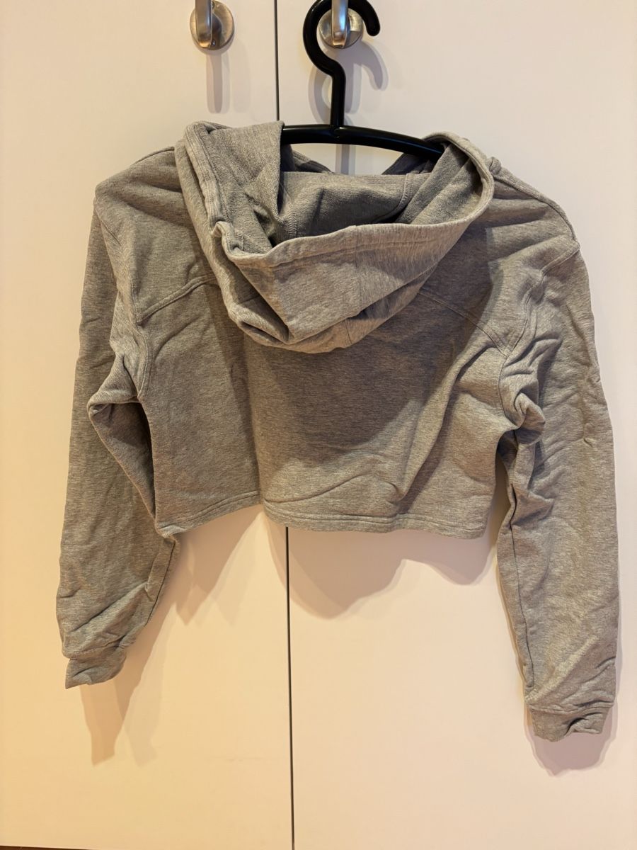 Maglioni & Felpe: Peachy Passion cropped Pullover – Usato da Zürich venduto da 1ma_5y7w 1