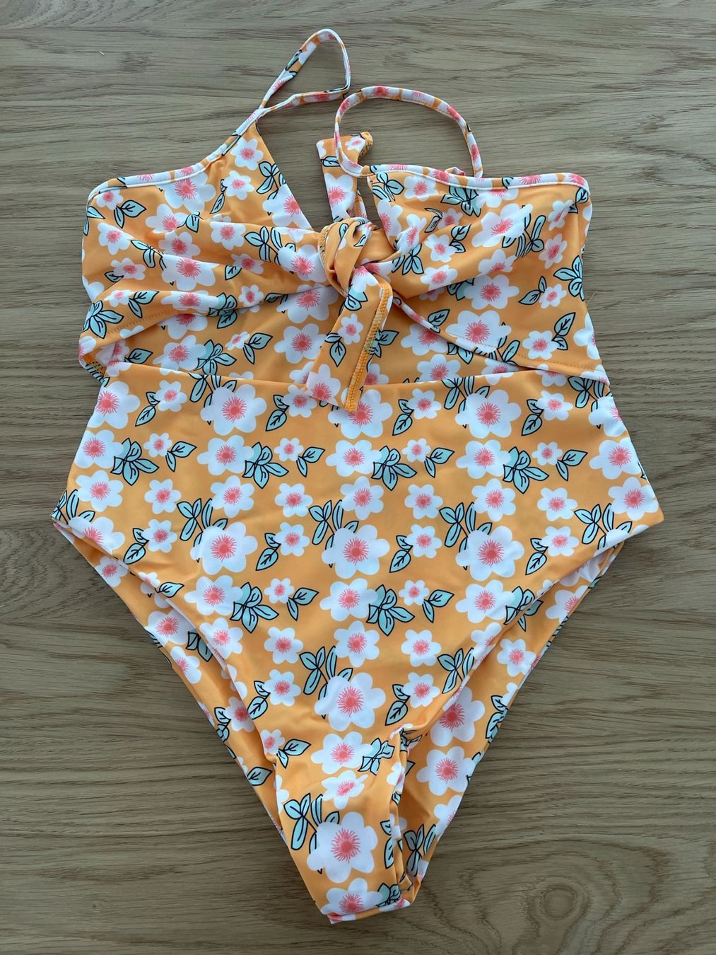 Costumi da bagno & Bikini: Badeanzug NEU mit Blumen Gr L – Usato da Bassersdorf venduto da Sandy456