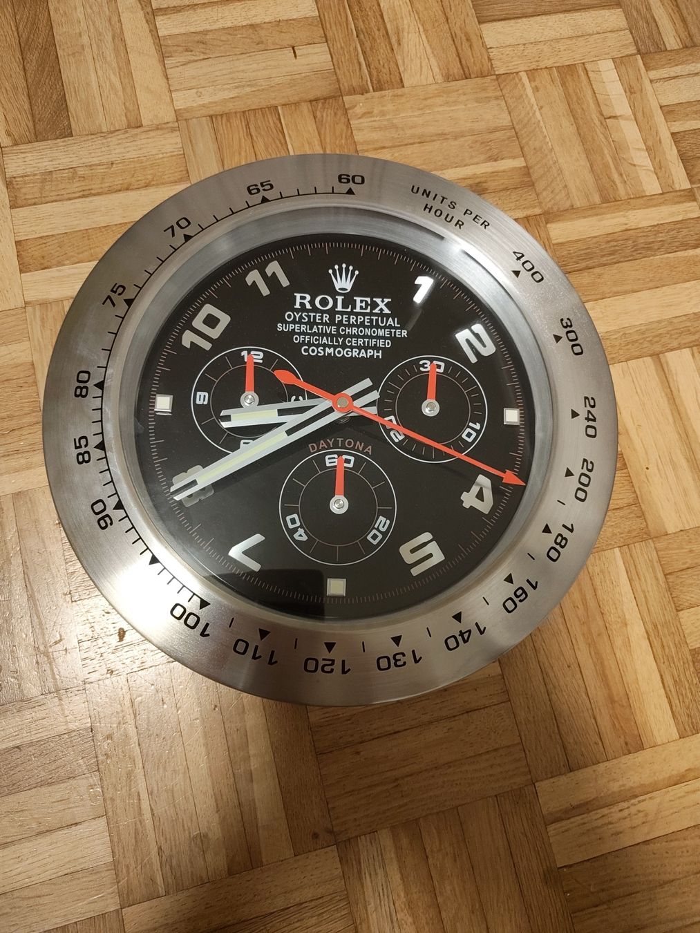 Montres: Rolex Wanduhr 34cm Durchmesser – D'occasion à Bäch SZ par BirdyTheBird