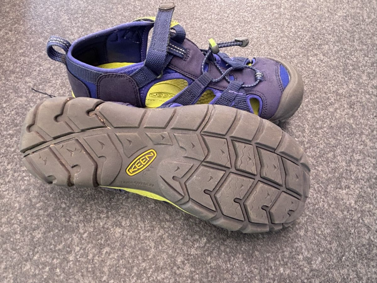 Scarpe per ragazzi: Kinder Sandalen KEEN Grösse 37 – Usato da Riehen venduto da BS4000 1