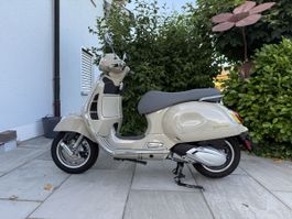 Unfall Piaggio Vespa GTS 310 E5+ , beige, 119km