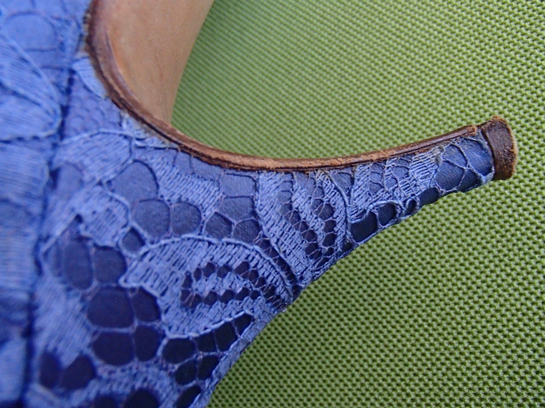 Damenschuhe: 50thies Schuhe aus hellblauer Spitze Bleistiftabsatz – Gebraucht aus Schöfflisdorf von pullux 7
