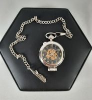 Skelette-Taschenuhr