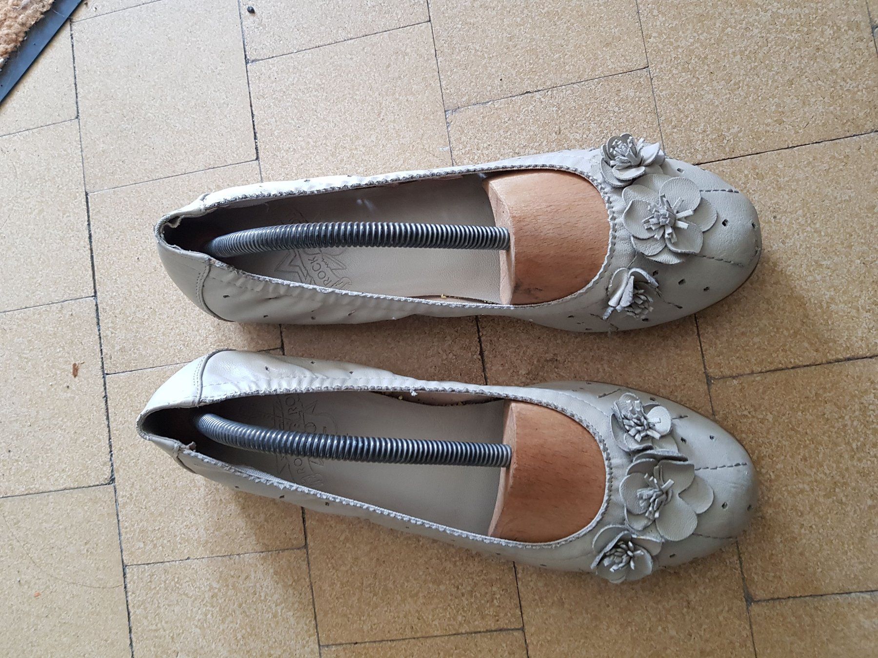 Chaussures femmes: Ariane Lederballerinas – D'occasion à Zweisimmen par Adorable 3