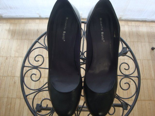 Damenschuhe: schwarzer Pumps – Gebraucht aus Thun von Ereli47