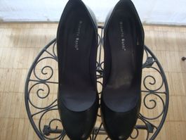 schwarzer Pumps