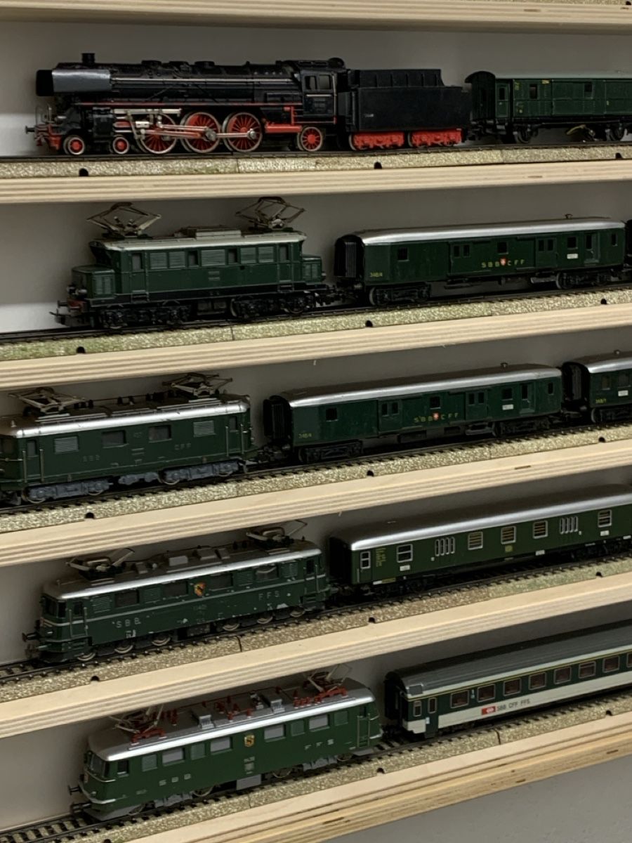 Märklin Modellini di ferrovie: Märklin Modelleisenbahn – Usato da Ittigen venduto da rut_v2qf 5