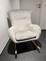 Gemütlicher Schaukelstuhl, Grau, Holzfüsse - Top Zustand!