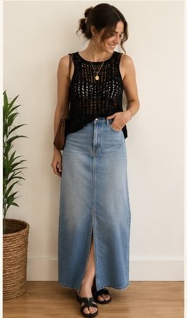 Black crocheted sleeveless top size M-L 