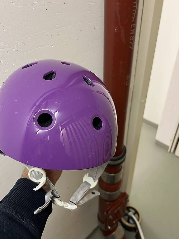 Caschi: Casque pour  enfant – Usato da Lausanne venduto da ckdo 3