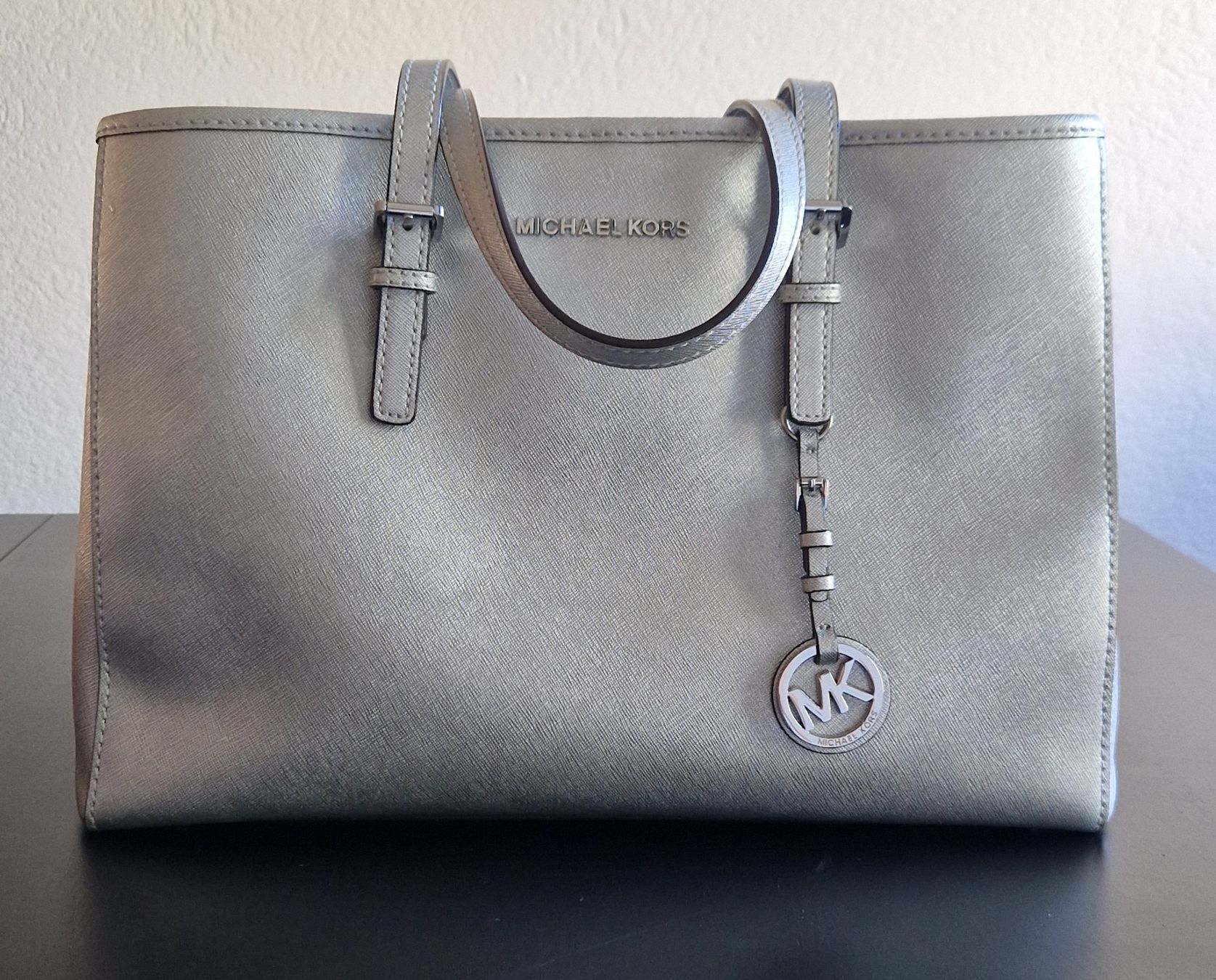 Michael Kors Borse da donna: Silberne Michael Kors Tasche – Usato da Adliswil venduto da Caty_G
