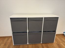 Regal weiss zu verkaufen mit Schubladen