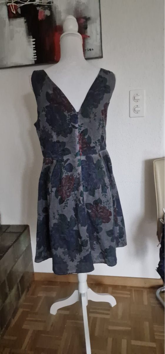 Nile Vestiti: Nile Atelier Kleid gr.36 – Usato da St. Gallen venduto da mania03 2