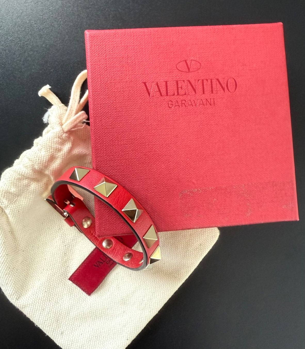Valentino Bracciali & Braccialetti: Valentino Rockstud Armband – Nuovo (secondo la descrizione) da Kilchberg ZH venduto da LuxuryVault 1