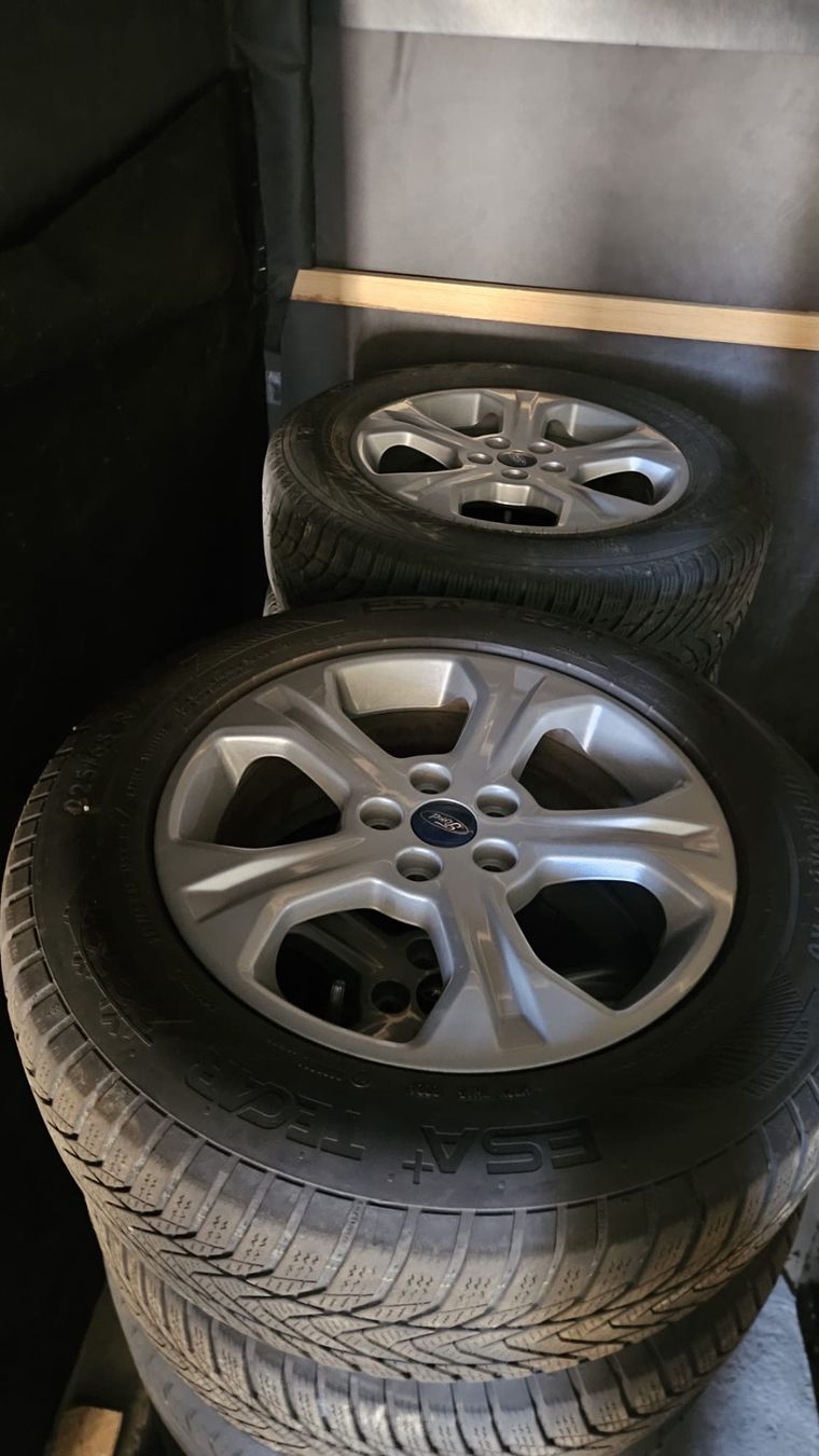 Ford Pneus & Kompletträder: Winter Komplett-Räder 225/65 R17 – Gebraucht aus  von