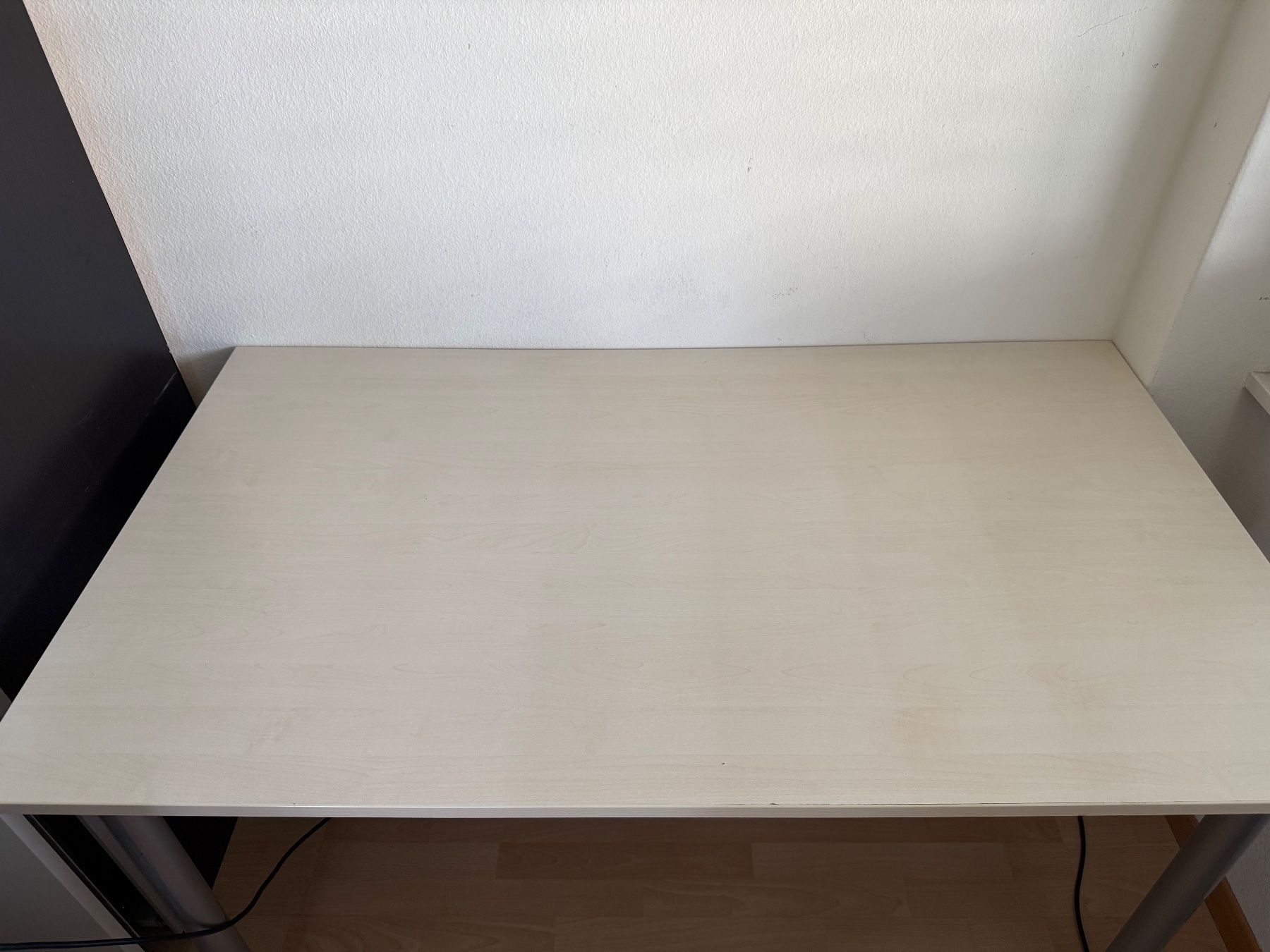 Scrivanie: Schreibtisch 140x80x70 – Usato da Ebikon venduto da M.Birrer 1