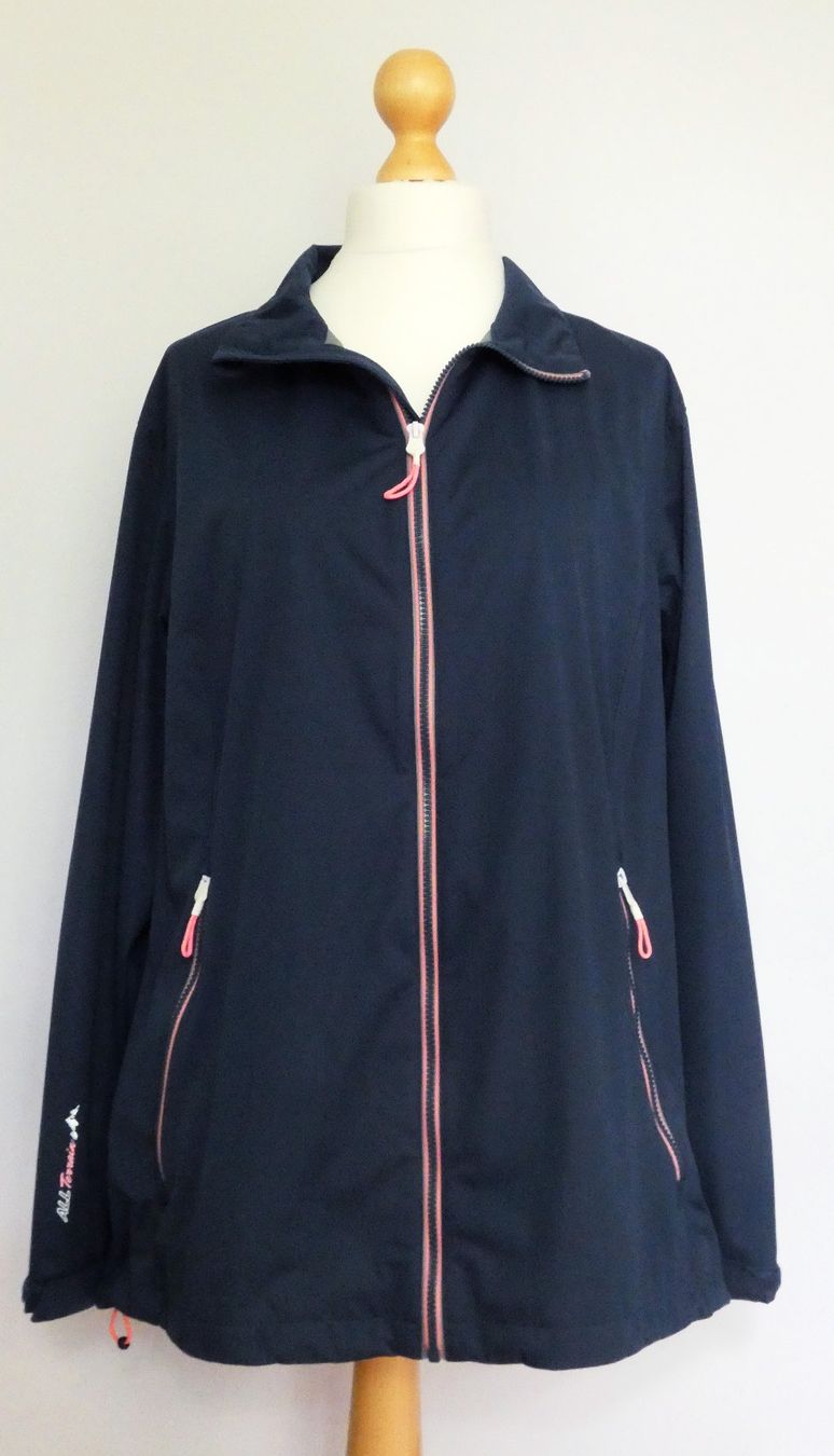 Killtec Giacche: Killtec Damen-Softshelljacke/-Regenjacke, Gr. 48, neuwertig – Nuovo (secondo la descrizione) da Oberentfelden venduto da Lundinn.77