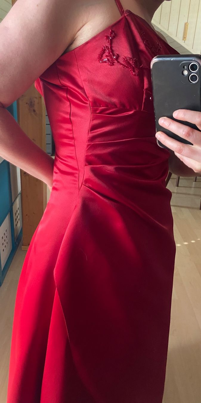 Vestiti: Rotes Abendkleid, Grösse 36 festlich & elegant – Usato da Bern venduto da LeaNu 7