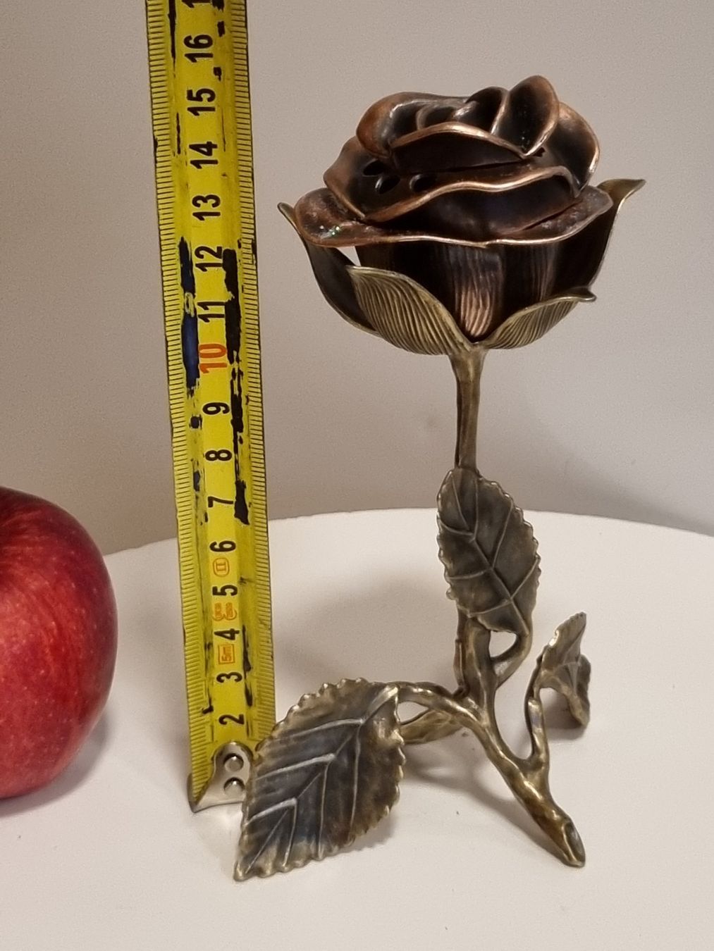 Tutte le decorazioni: Metall Rose Räucherstäbchenhalter Deko – Usato da Scharnachtal venduto da devin03 1
