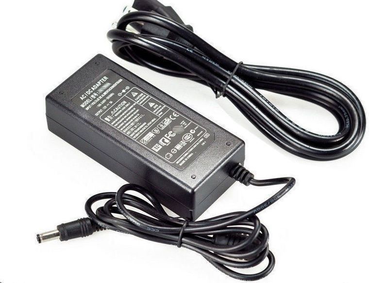 Componenti elettronici: Netzteil 240/12V, 8A, 5.5x2.1mm DC – Nuovo (secondo la descrizione) da Luzern venduto da Salefactory
