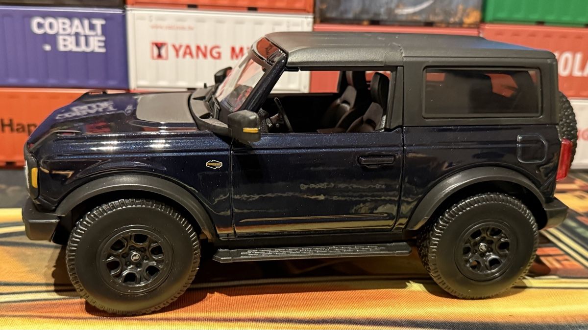 Ford Modellini d'auto: Maisto Ford Bronco 2021 1:18 – Usato da Basel venduto da Zomeg 2