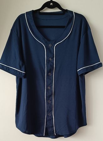 5 Neue Baseball Shirts Grösse XL