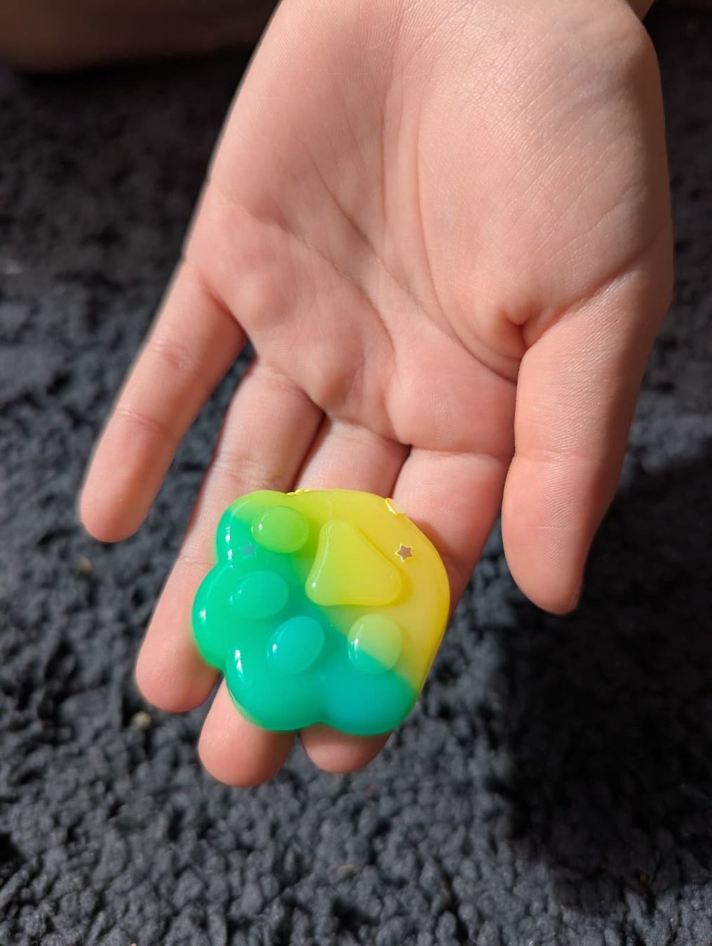 Spielzeuge: Kleine Squishy Pfote – Neu und originalverpackt aus Zug von mia_yvt2 1