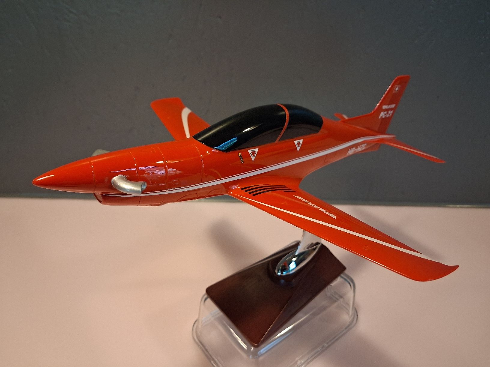 Kit di modellismo & Modellini statici: Pilatus PC-21 1:35 Standmodell – Usato da Derendingen venduto da Nellino01 2