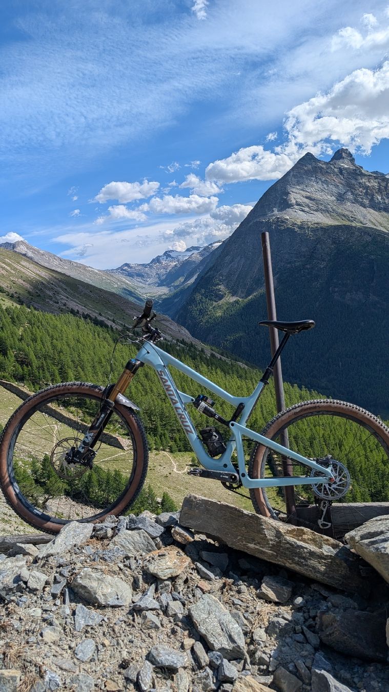 Santa Cruz Velos: Santa Cruz Hightower LT CC – Gebraucht aus Glis von rinagano