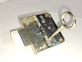 1 Möbelschloss JuNie mit Schlüssel, DM3.5cm (LOT584#MBS3)
