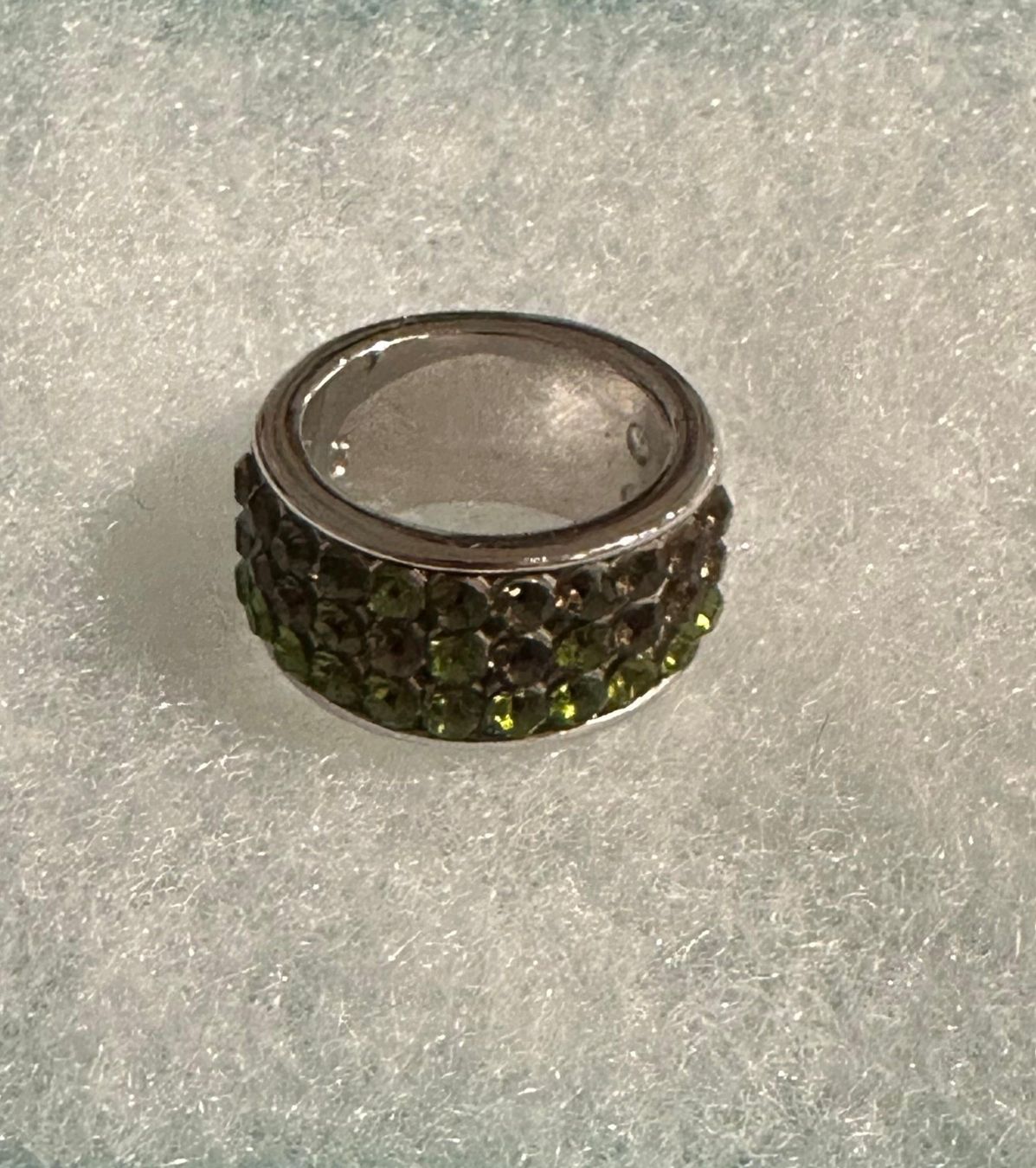 Swarovski Anelli: Swarowski-Ring, 50, neuwertig, chic – Usato da Buchs/SG venduto da ori_k6tq