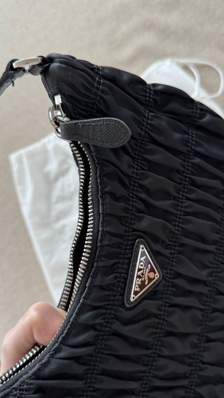 Prada Borse: Prada Saffiano Leather and Nylon Mini Bag – Usato da Klingnau venduto da Vdado 5