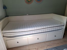 Hemnes Bett ausziehbar