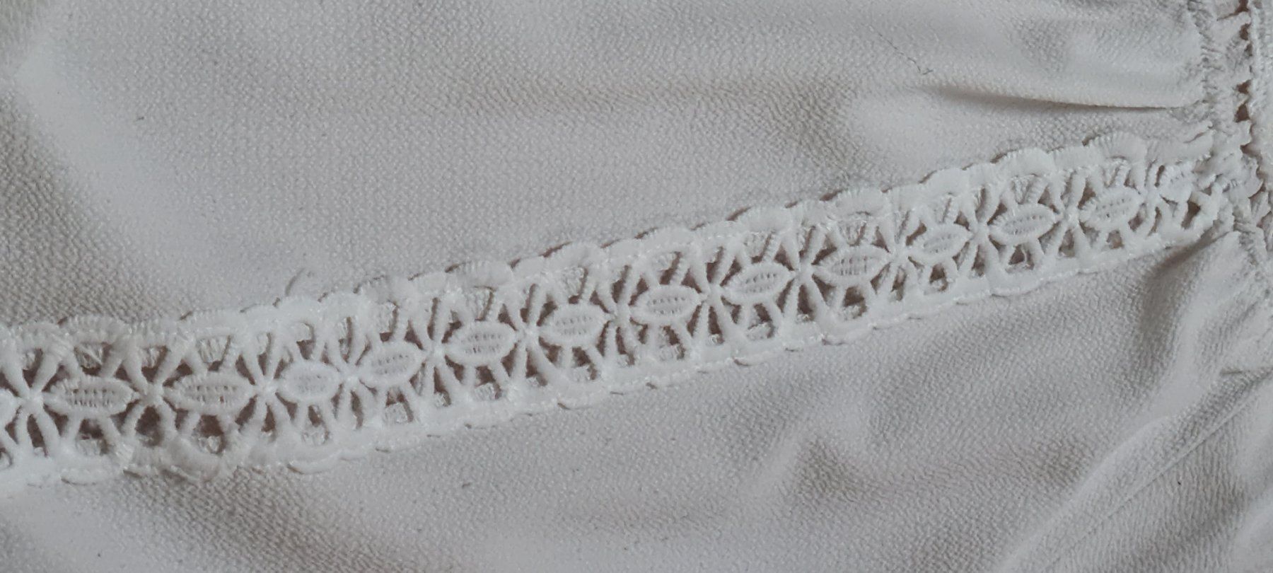 Blusen: Herziges Blüsli und elegante schwarze Hose gr.38 – Gebraucht aus Ferden von jemyce 4