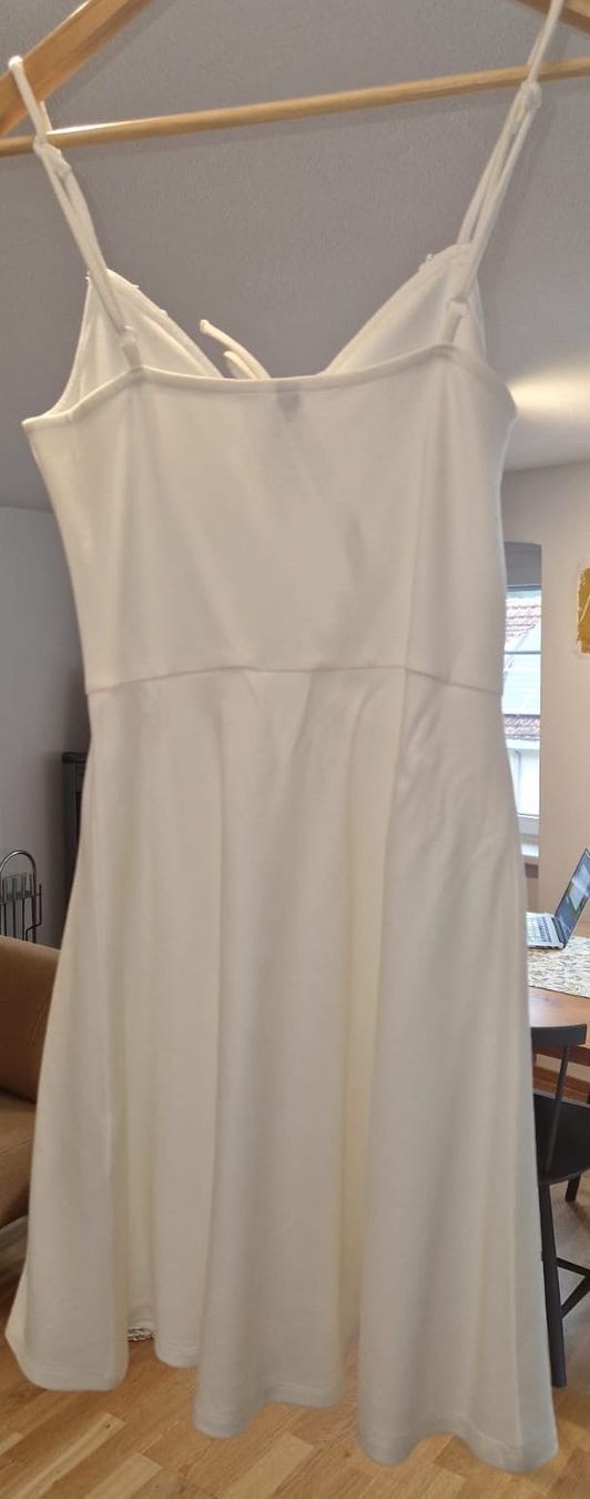 H&M Robes: Sommerkleid – D'occasion à Felsberg par mom_n8dq 1
