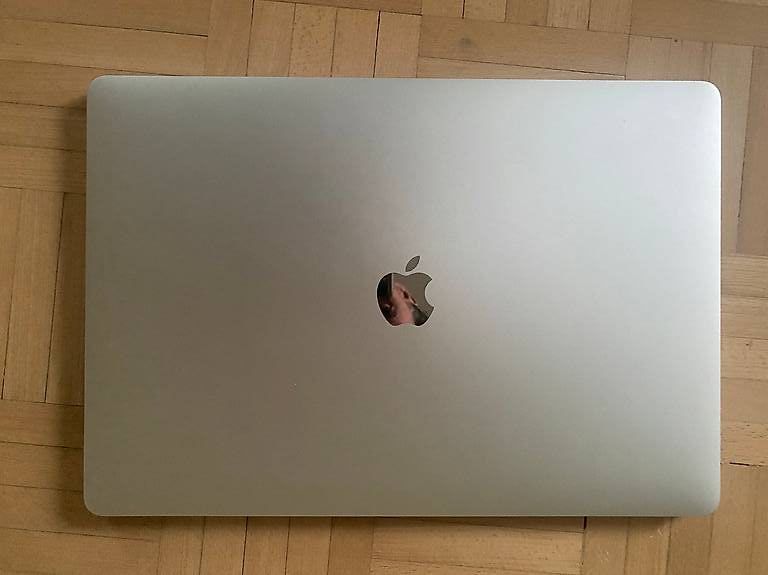Apple Notebook: MacBook Pro 15", 16GB, 512 SSD – Usato da Bäretswil venduto da Leatherman 3