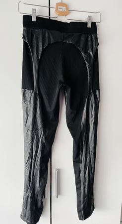 Damen Leggings schwarz Kunstleder Optik Grösse S neu