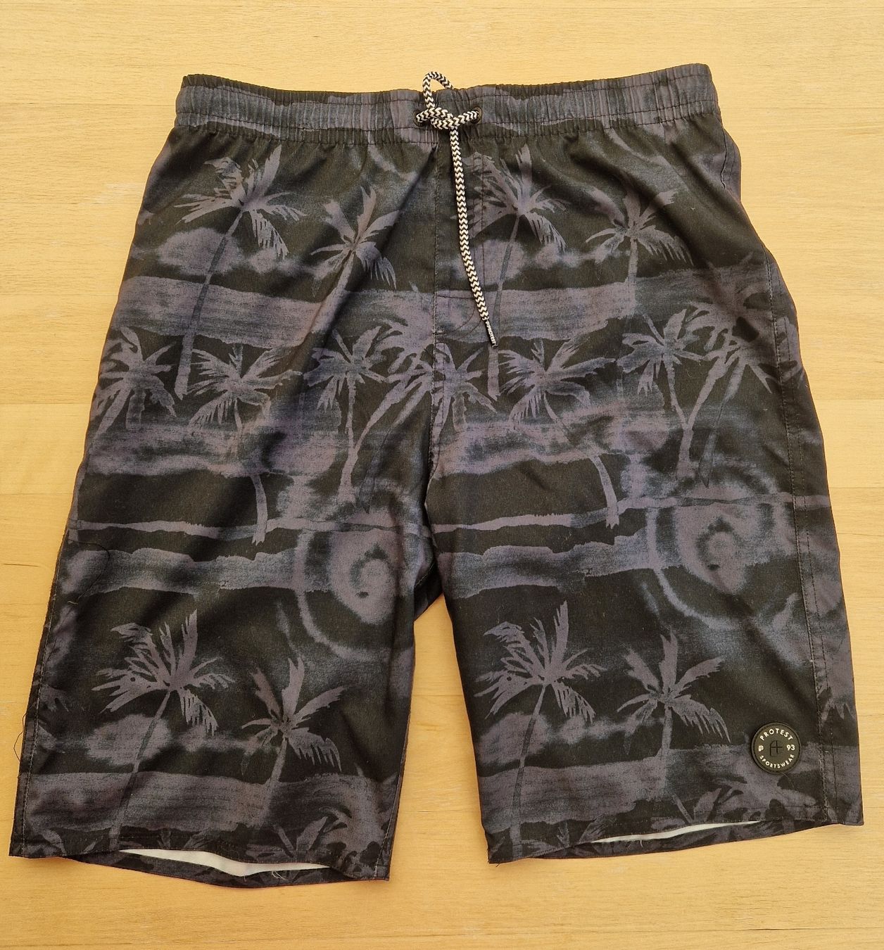 Costumi da bagno: Badehose Grösse 176 – Usato da Hinwil venduto da gelbwinnie
