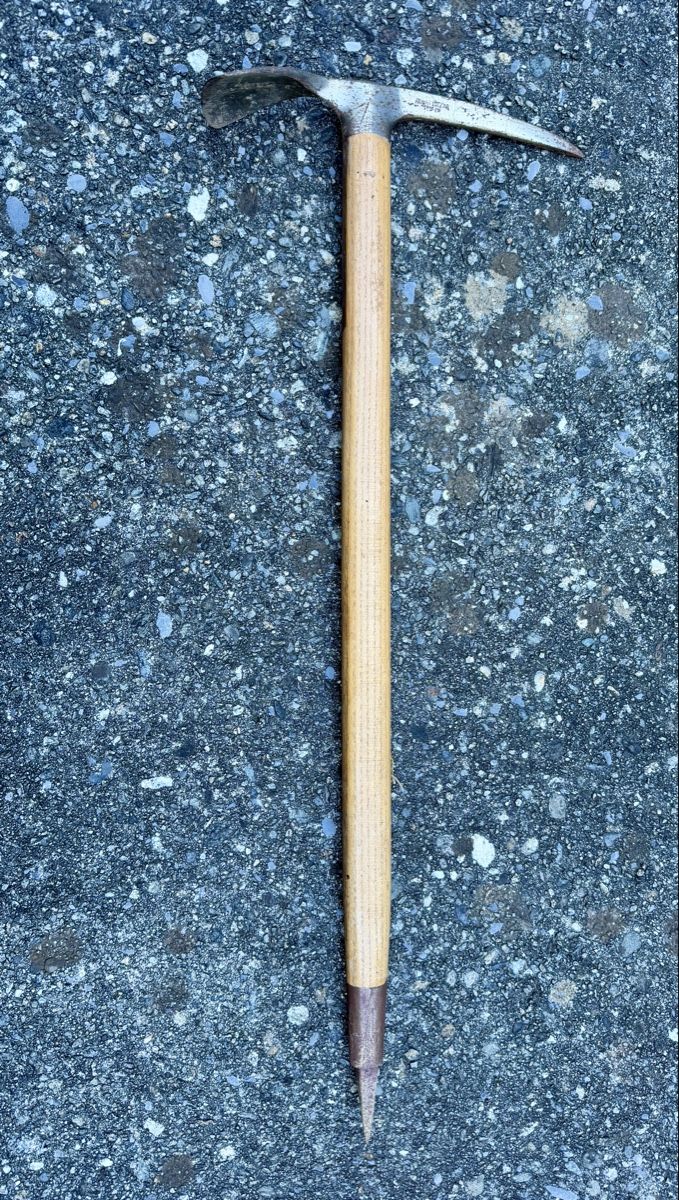 Attrezzatura da arrampicata: Original Stubai Eispickel / Bergpickel – Usato da Schattenhalb venduto da Oodaaq 1