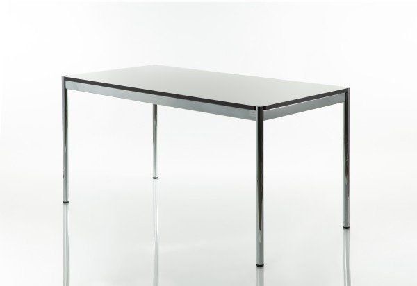 USM Scrivanie: USM Haller table blanche 200 cm x 75 cm – Usato da Bulle venduto da Kapelletti