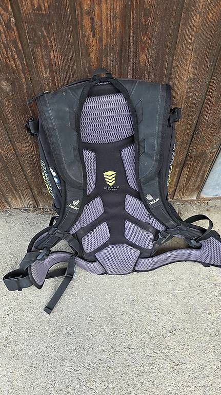 Zaini: Deuter Bike Rucksack mit Protector – Usato da Ausserferrera venduto da Chuan