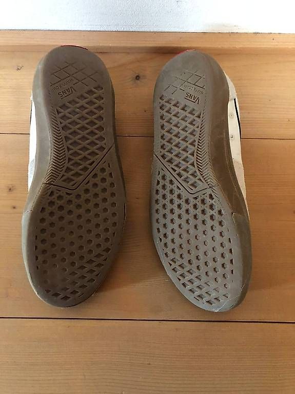 Scarpe da uomo: Chaussure Vans 41 skate – Usato da Echarlens venduto da basile.kam.