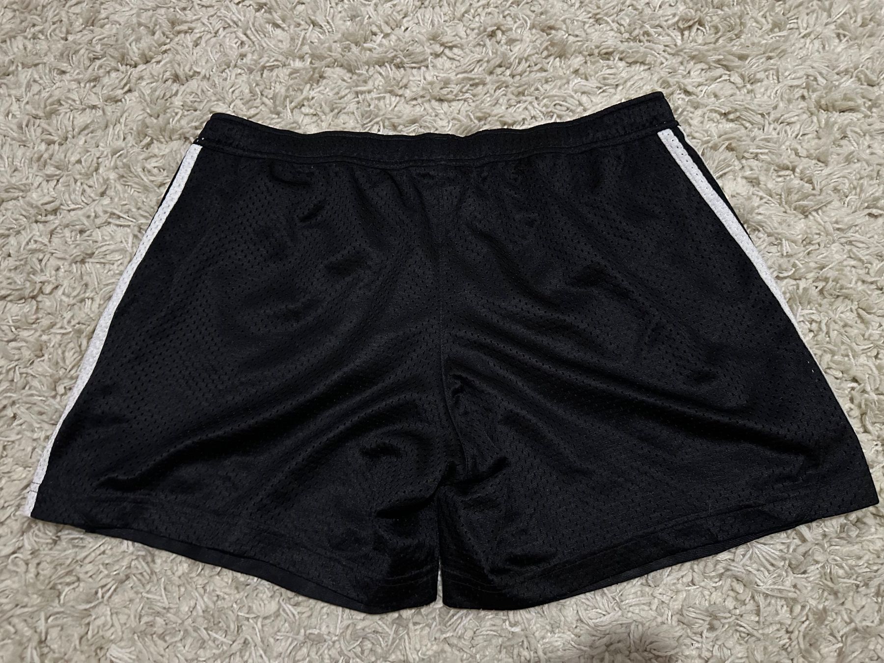 Adidas Pantalons: Adidas Shorts Gr.M – D'occasion à Bern par BrandVilla 1