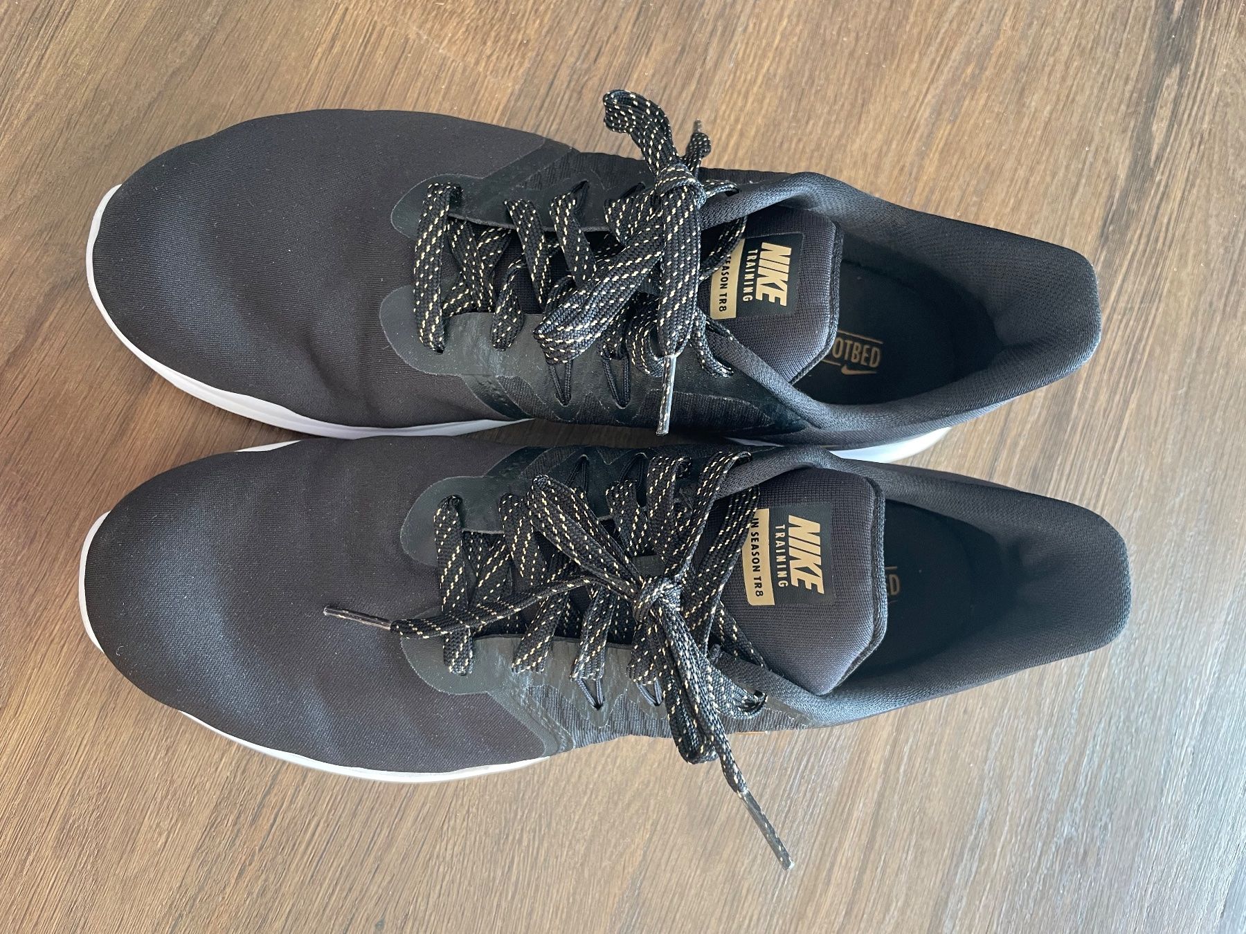 Nike Scarpe da donna: Nike training shoes – Usato da Olten venduto da B3ren 2
