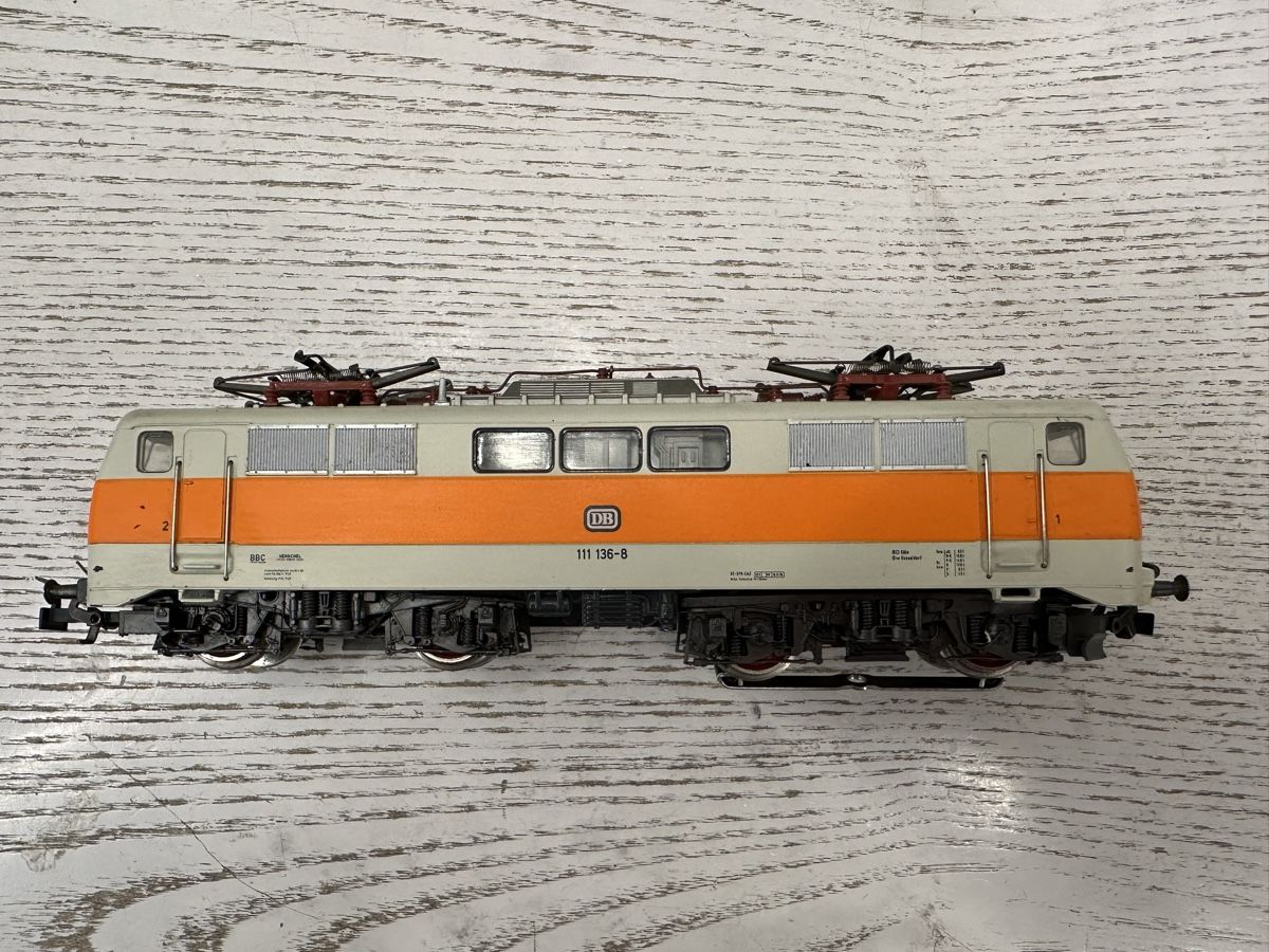 Märklin Modellini di ferrovie: Märklin 3155 DB BR 111 – Usato da Lupsingen venduto da New-Haven 3