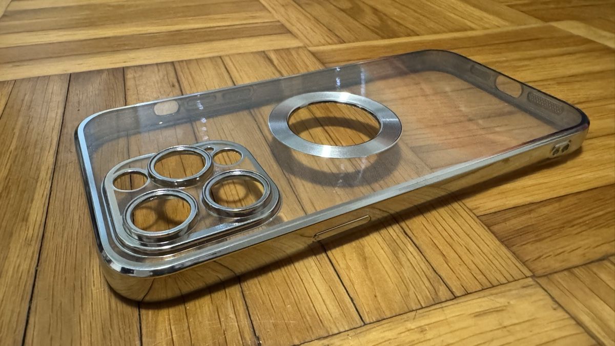 Apple Cover & Protezioni schermo: Hülle für 15 Pro Max  Neu,Transparent mit Magnet-Halterun – Nuovo (secondo la descrizione) da Fällanden venduto da Limousinenswiss 1