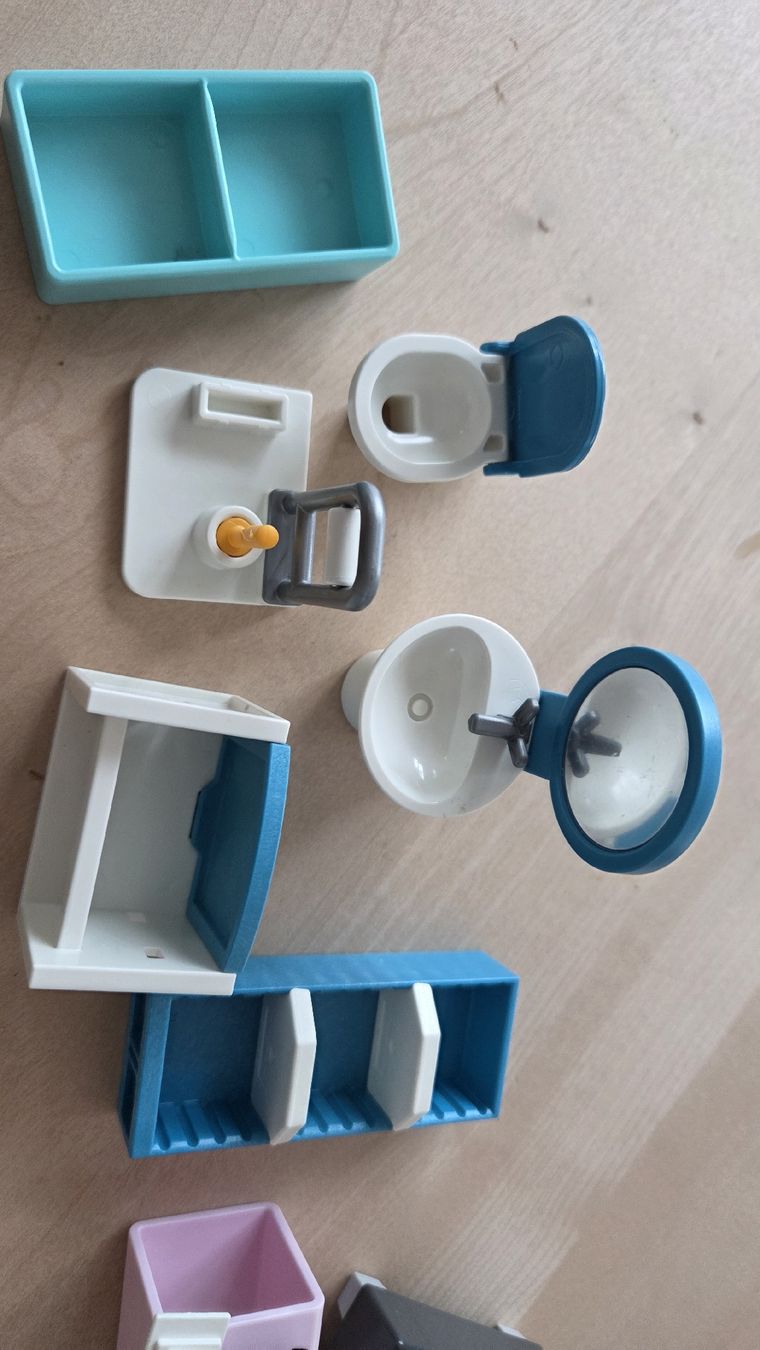 Playmobil Giocattoli: PLAYMOBIL Möbeli mit vielen Einzelteilen – Nuovo (secondo la descrizione) da Hausen am Albis venduto da pear04 5