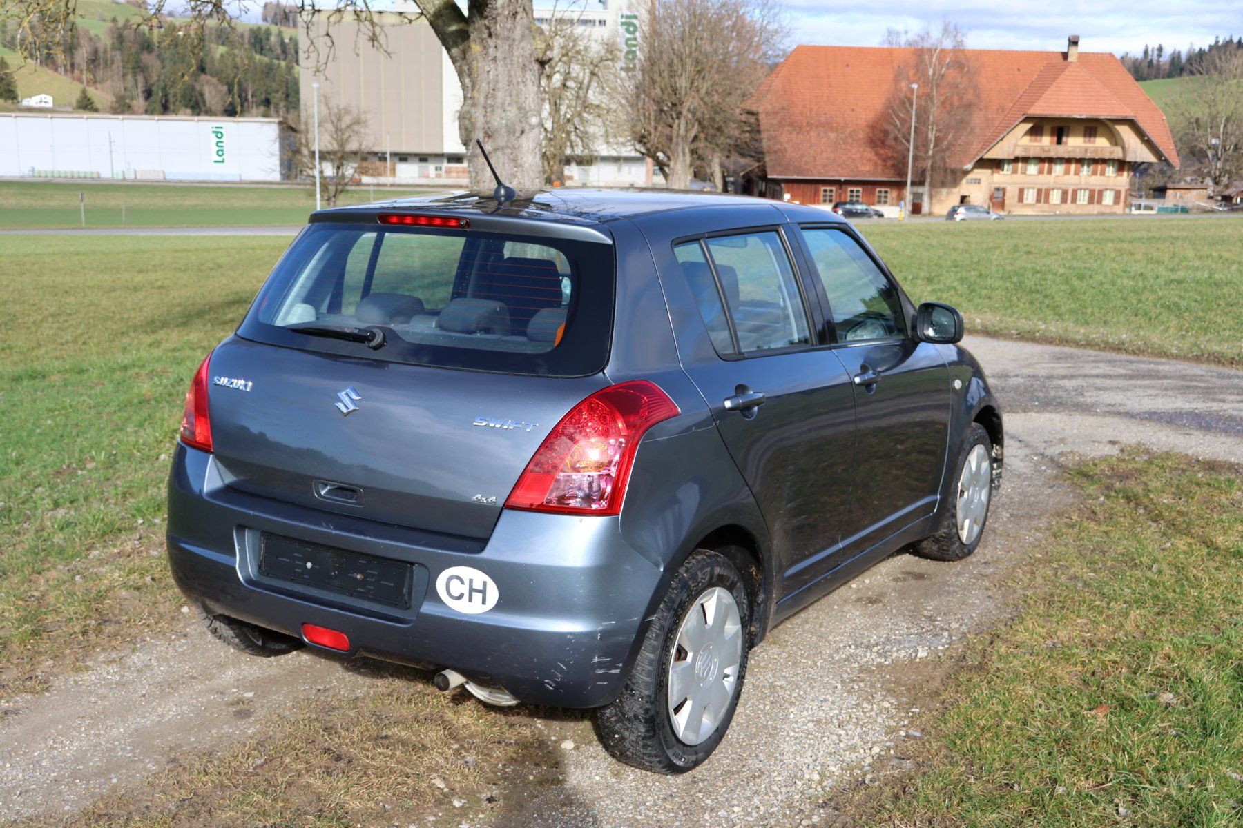 Suzuki Autos: Suzuki Swift 1.3i 4x4 – D'occasion à Huttwil par gropsuhu 2