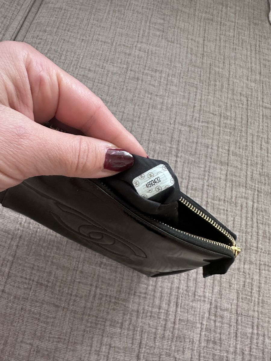 Chanel Custodie per cosmetici: Chanel Kosmetiktasche Lackleder vintage – Usato da Zürich venduto da millaiana 3